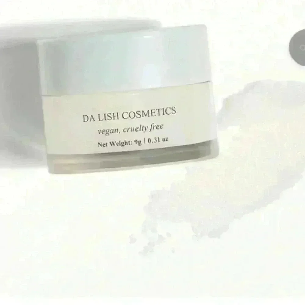 Da Lish exfoliating Lip Scrub. NIB